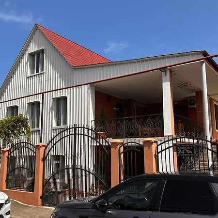 chexovi 24 Hotel Kobuleti Ngoại thất bức ảnh