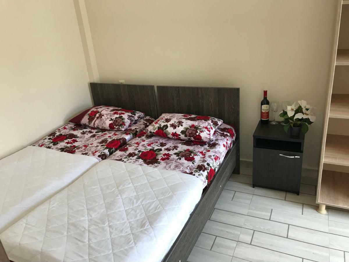 chexovi 24 Hotel Kobuleti Ngoại thất bức ảnh