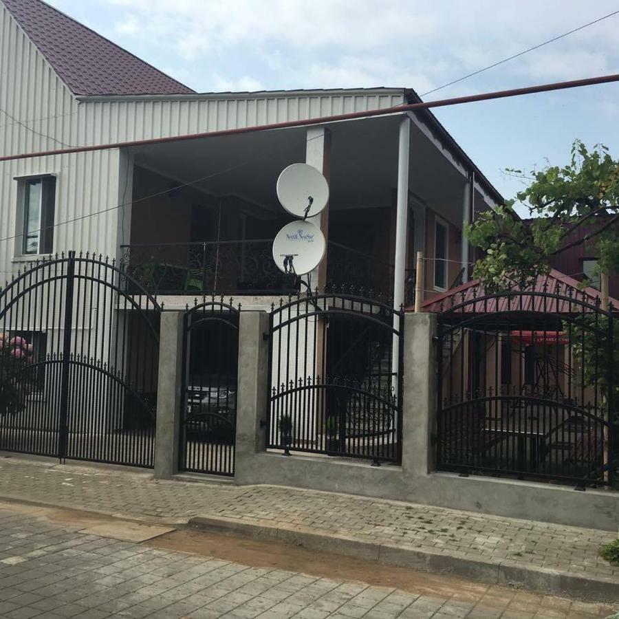 chexovi 24 Hotel Kobuleti Ngoại thất bức ảnh
